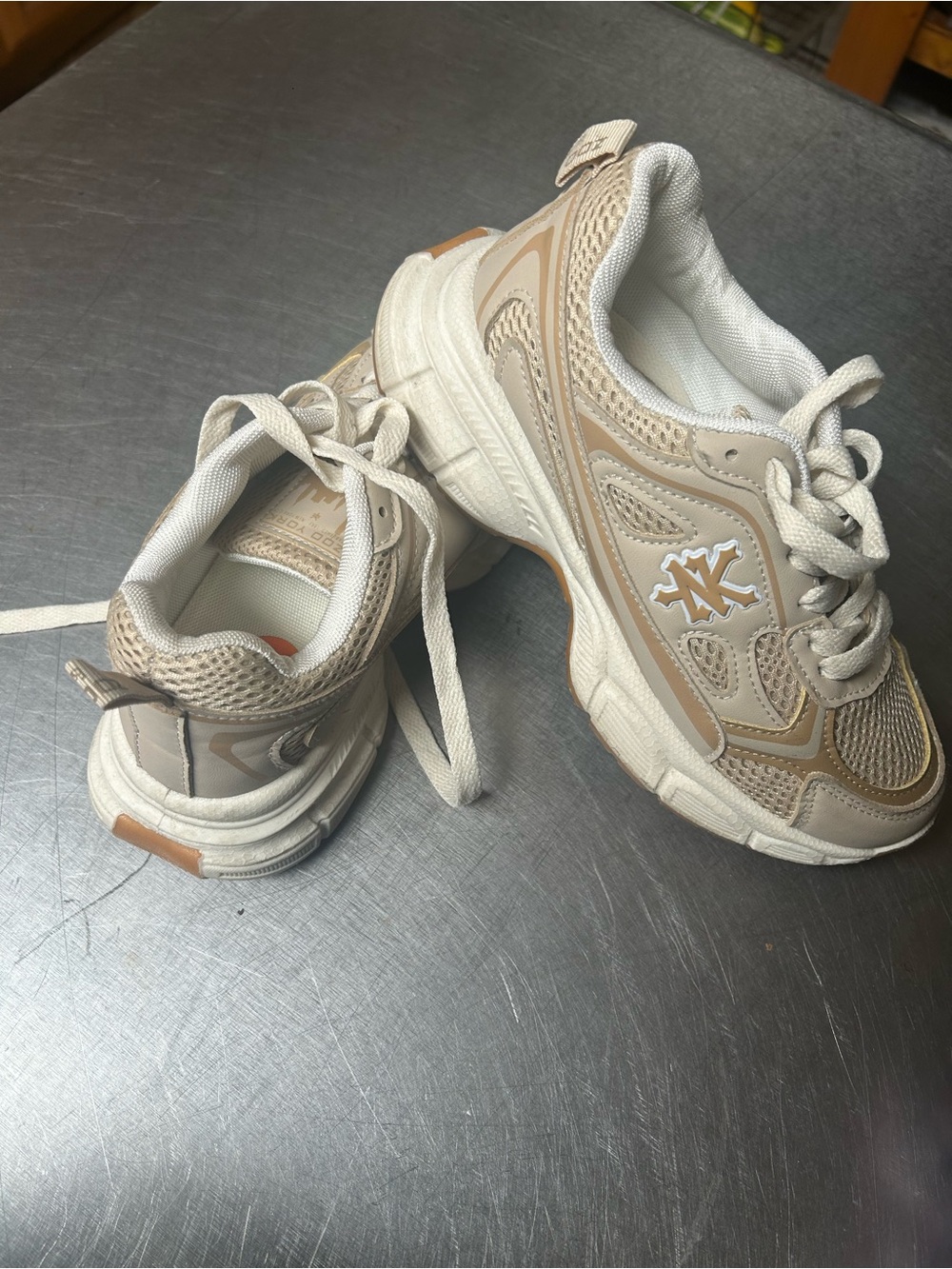 Zoo York Kids Beige and White Sneakers